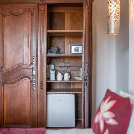 Bed & Breakfast La Fabrique A Poupees - Et De Charme Au Coeur De Menton