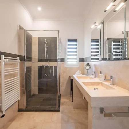 Bed & Breakfast La Fabrique A Poupees - Et De Charme Au Coeur De Menton