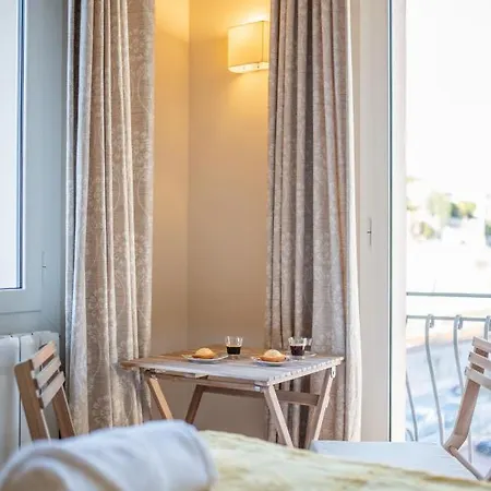 Bed & Breakfast La Fabrique A Poupees - Et De Charme Au Coeur De