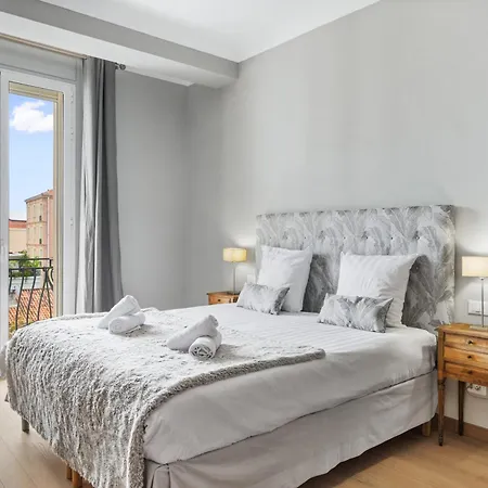La Fabrique A Poupees - Et De Charme Au Coeur De Bed & Breakfast Menton