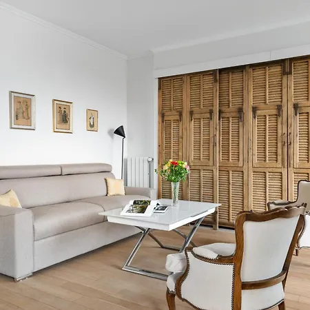 Bed & Breakfast La Fabrique A Poupees - Et De Charme Au Coeur De Menton