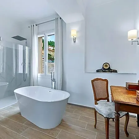 La Fabrique A Poupees - Et De Charme Au Coeur De 4* Menton